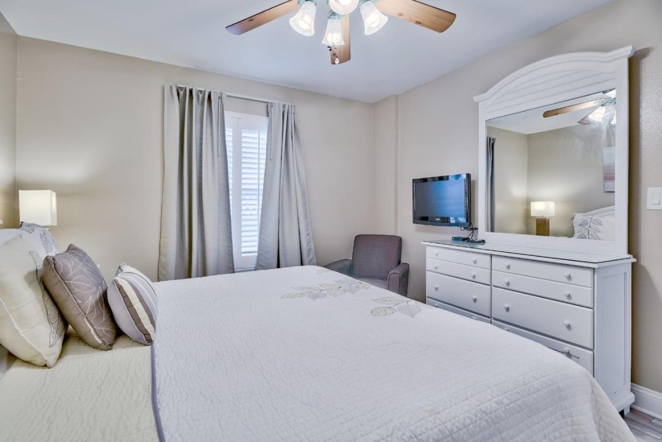 Pelican Beach Resort Condos Destin Rom bilde