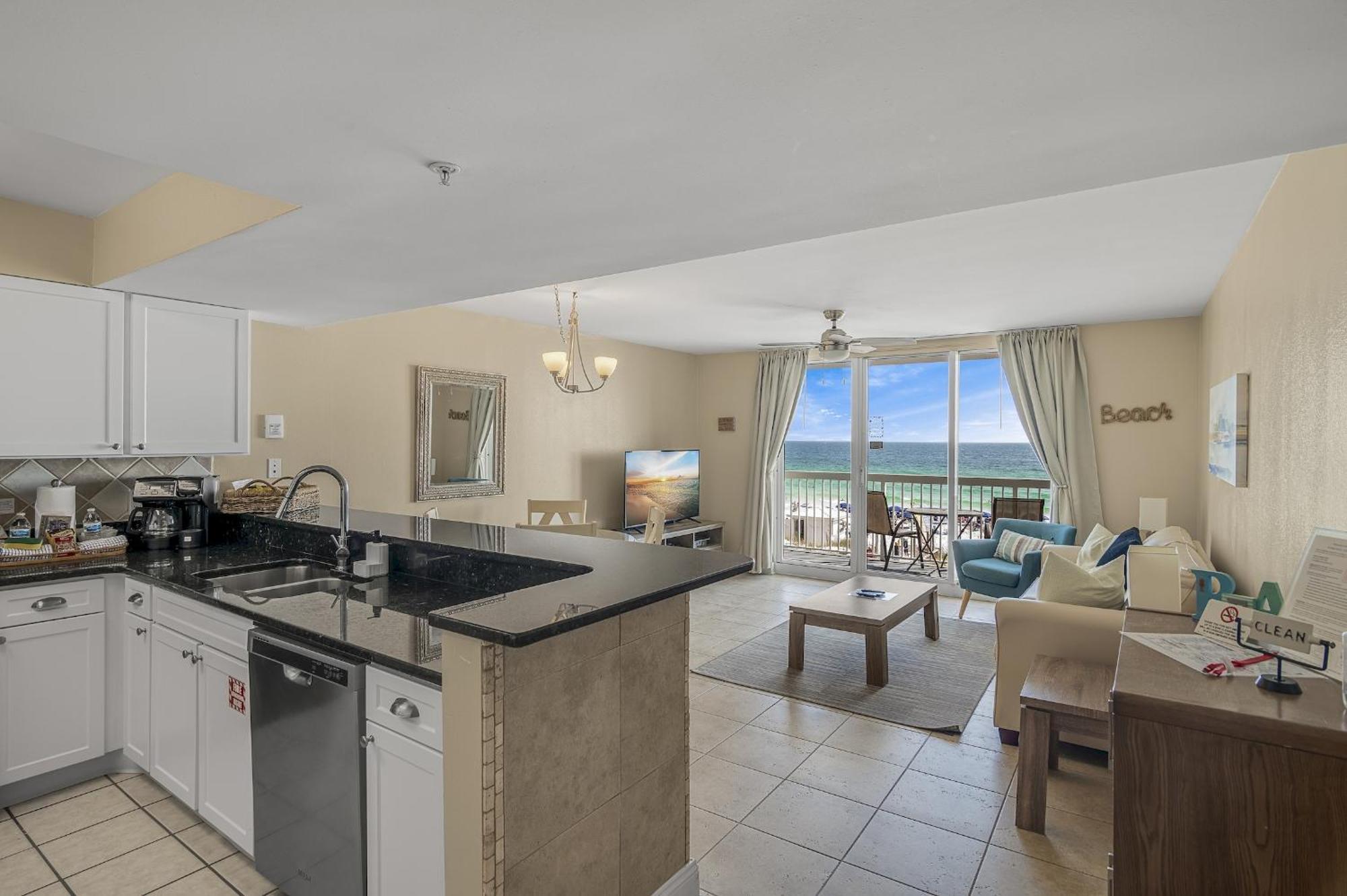 Pelican Beach Resort Condos Destin Rom bilde